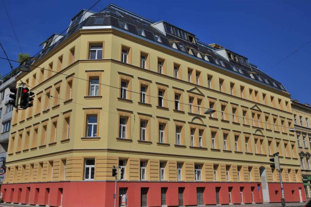 Zwischen Schönbrunn Und Dem Center. Apt. 34 *